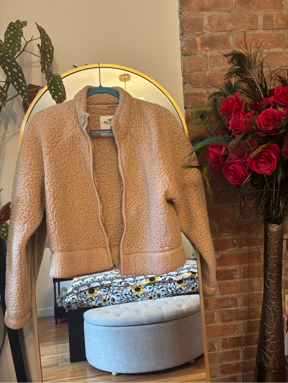 Hollister Women's Beige/Tan Sherpa Zip Jacket